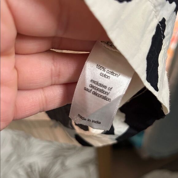 Maurices M Floral Crochet Trim Blouse Black and Cream Lace - Picture 5 of 5